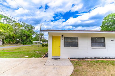 Photo of 1401 E Carolina Avenue, Deland, FL 32724 (MLS # O6298076)