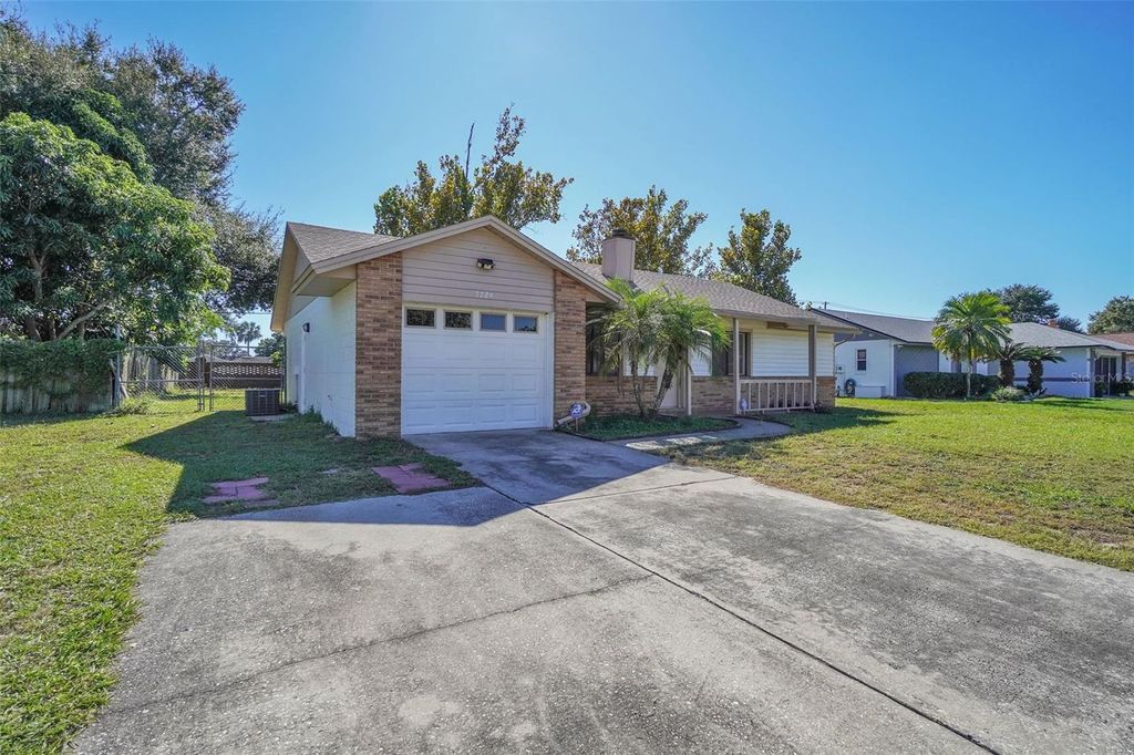 Photo of 7724 Pengrove Pass, Orlando, FL 32835 (MLS # O6382535)