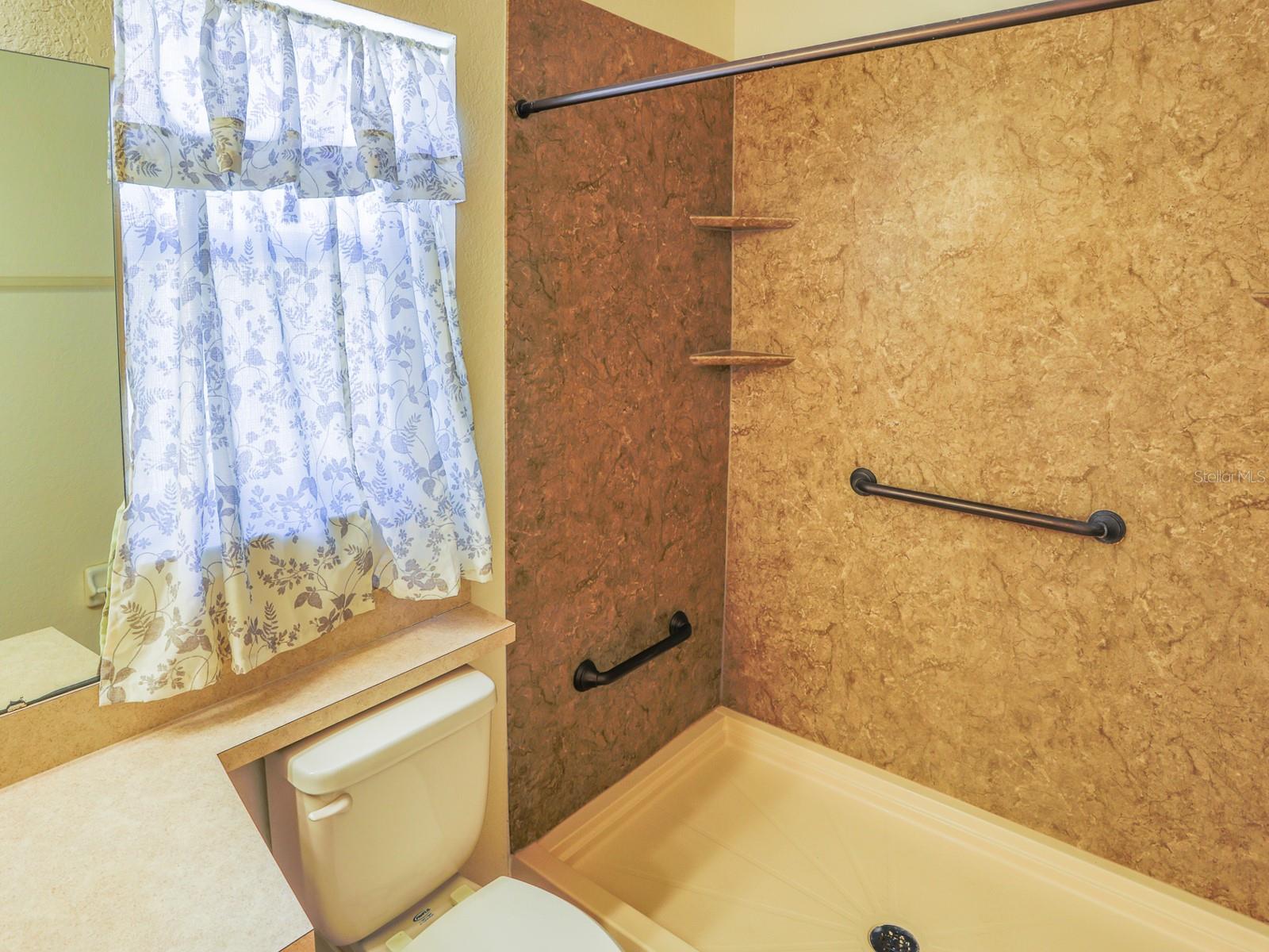 DEVONSHIRE MANOR - Residential