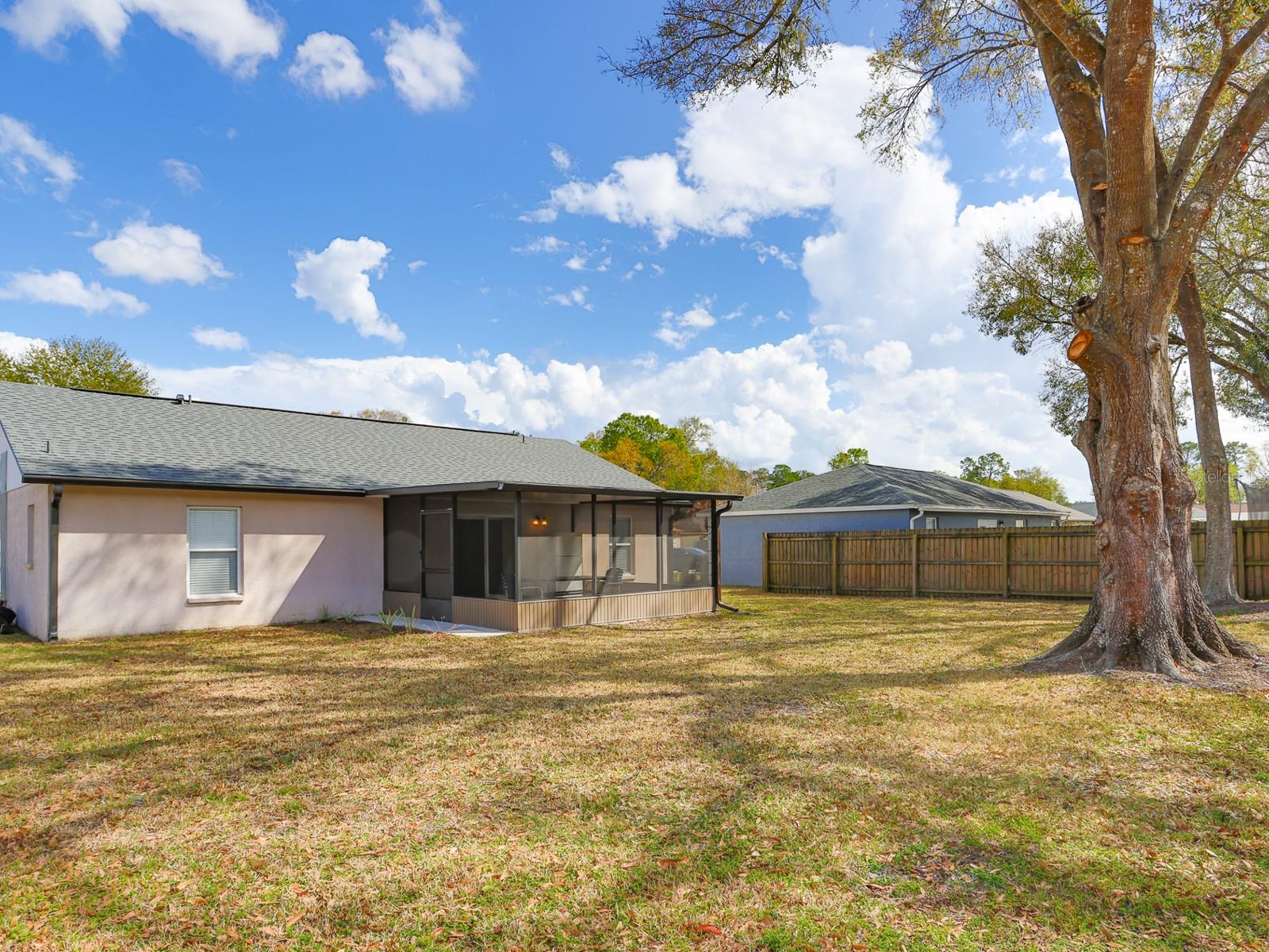 DEVONSHIRE MANOR - Residential