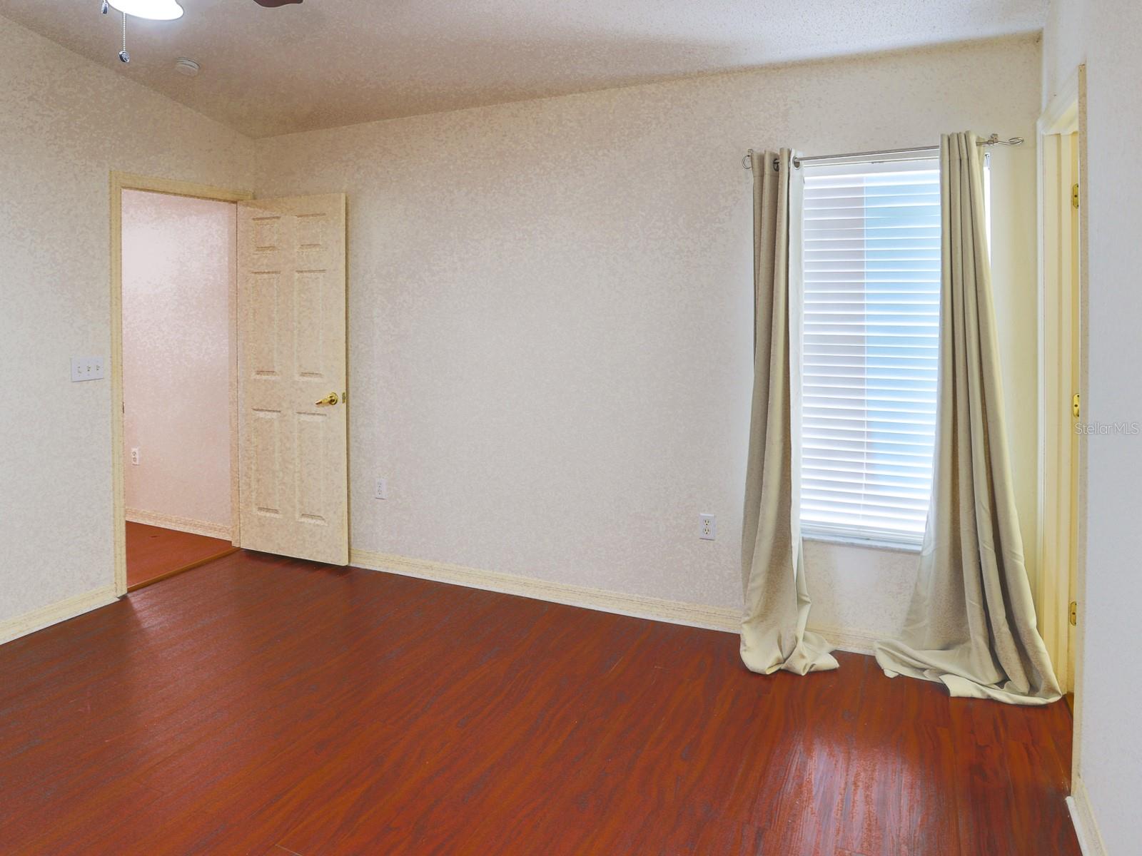 DEVONSHIRE MANOR - Residential