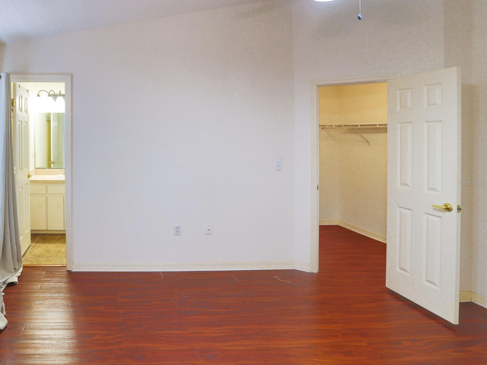 DEVONSHIRE MANOR - Residential