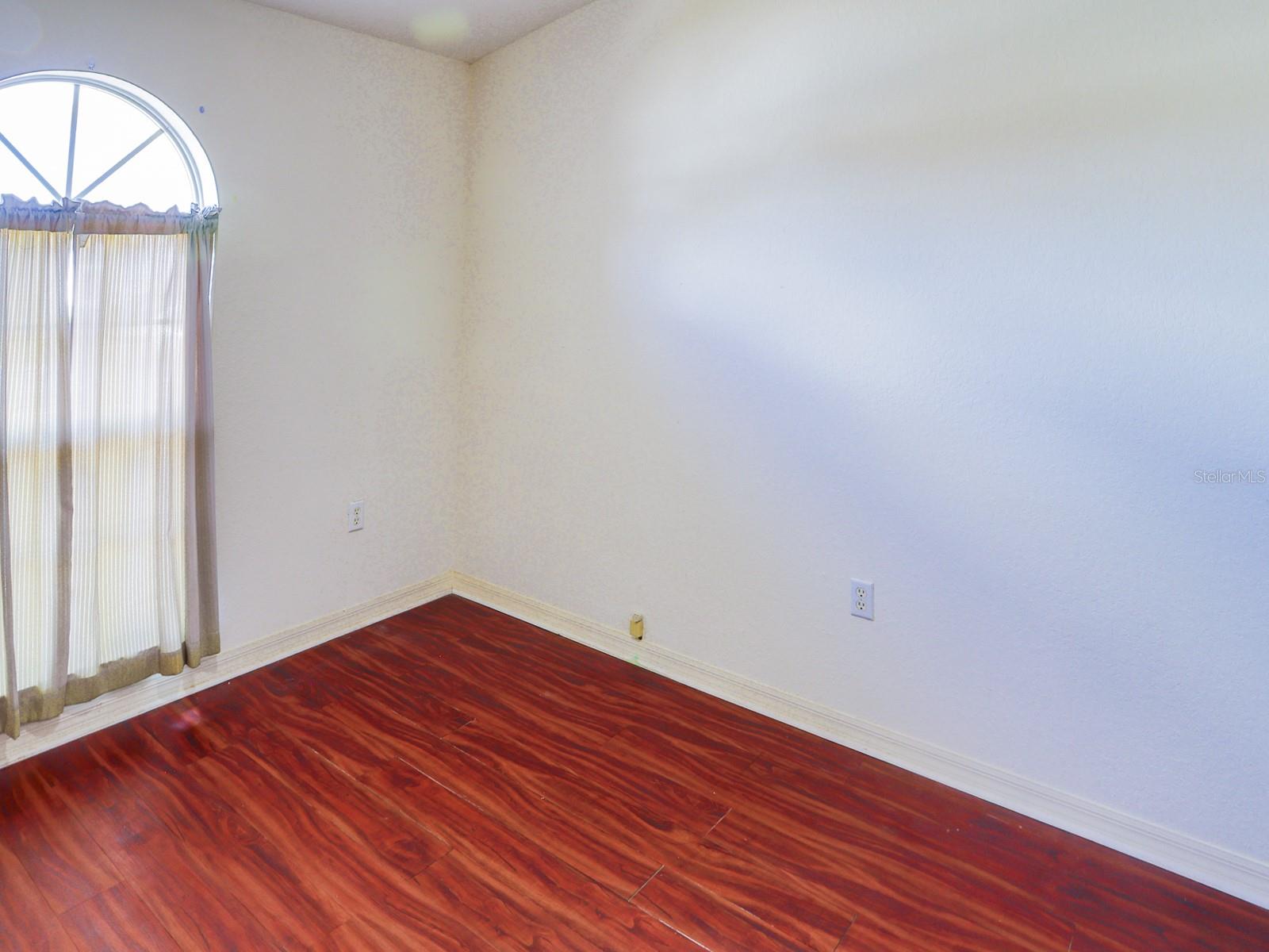 DEVONSHIRE MANOR - Residential