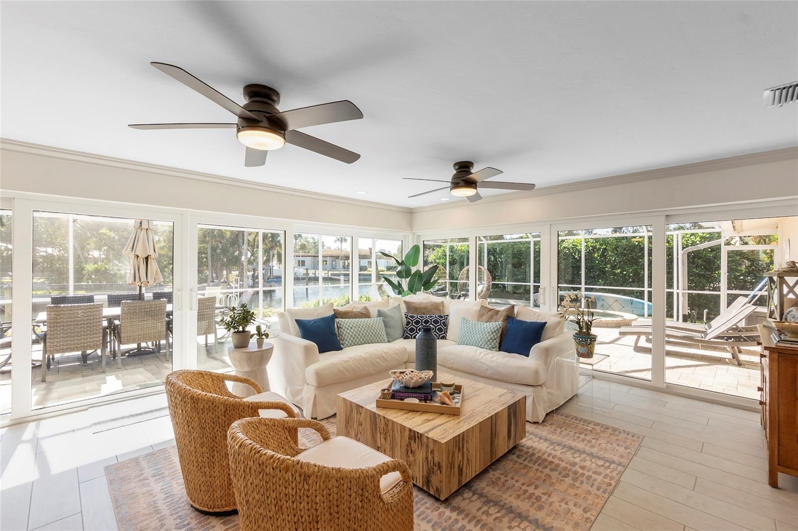 SIESTAS BAYSIDE WATERSIDE EAST - Residential