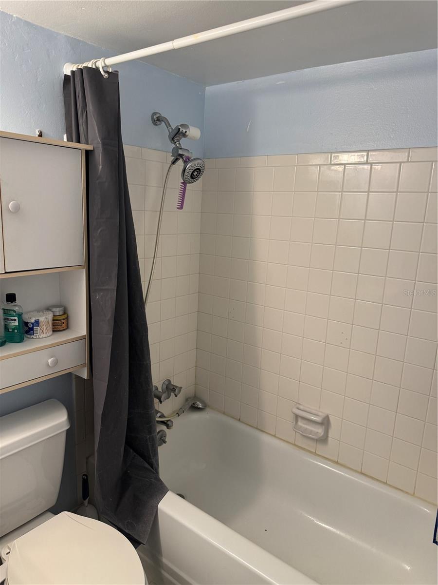 JAMESTOWN CONDO - Residential