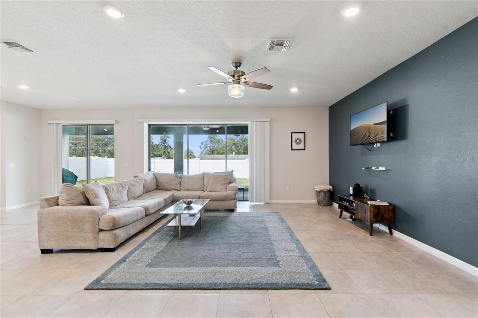 RETREAT AT LAKE BRANTLEY - Residential