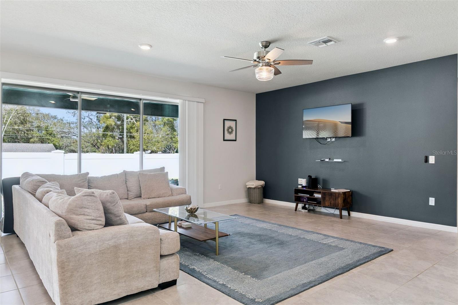 RETREAT AT LAKE BRANTLEY - Residential