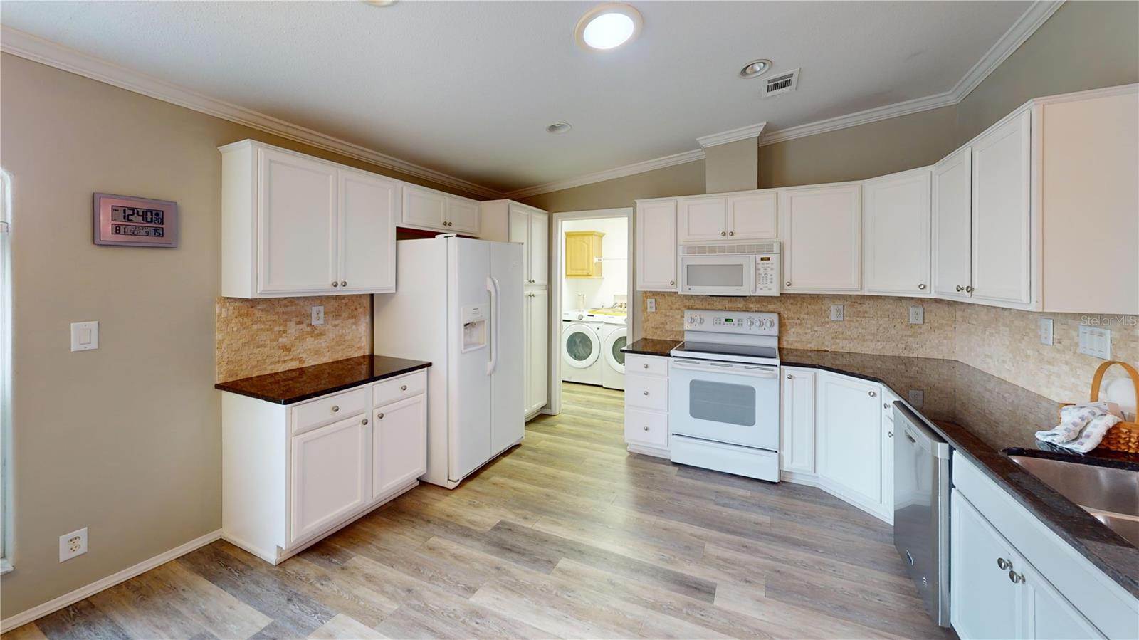 14162 NICKELODEON STREET