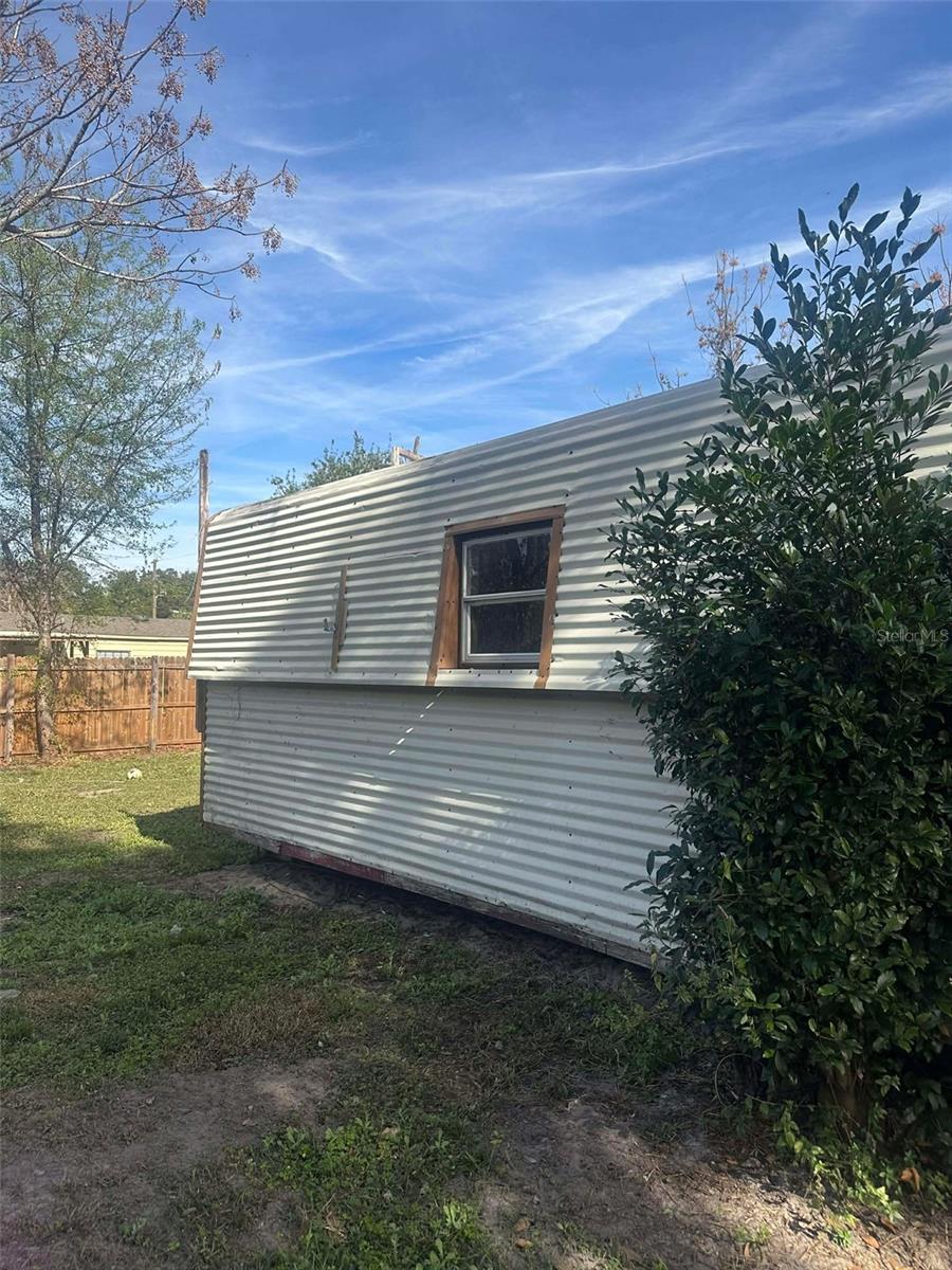 BELLEVIEW HILLS MANOR - Residential