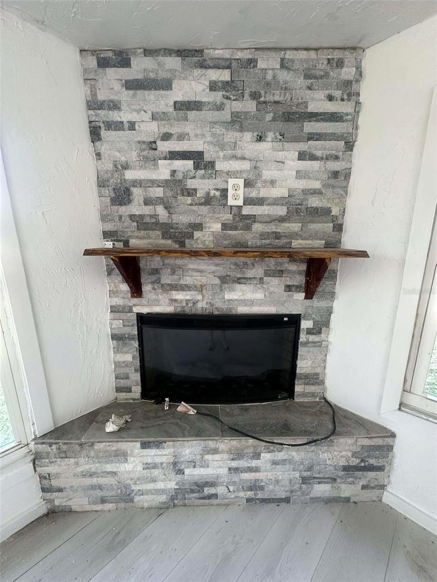 BELLEVIEW HILLS MANOR - Residential