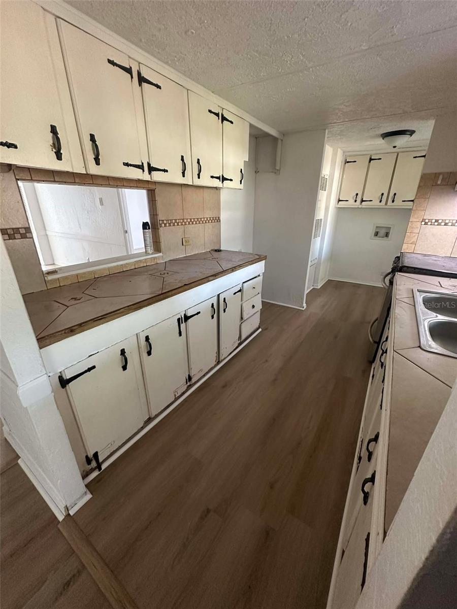 BELLEVIEW HILLS MANOR - Residential