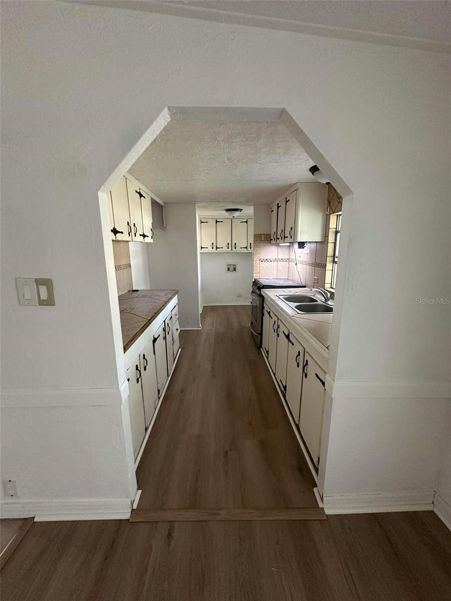 BELLEVIEW HILLS MANOR - Residential