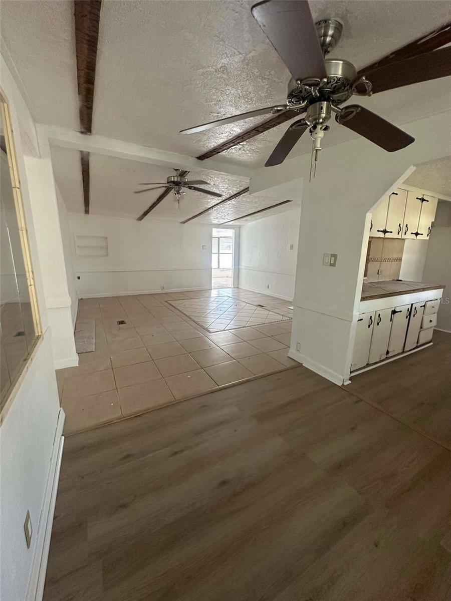 BELLEVIEW HILLS MANOR - Residential