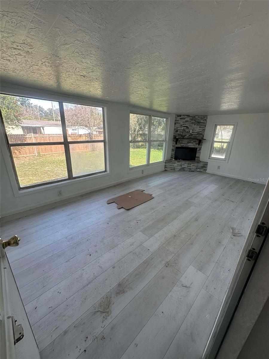 BELLEVIEW HILLS MANOR - Residential