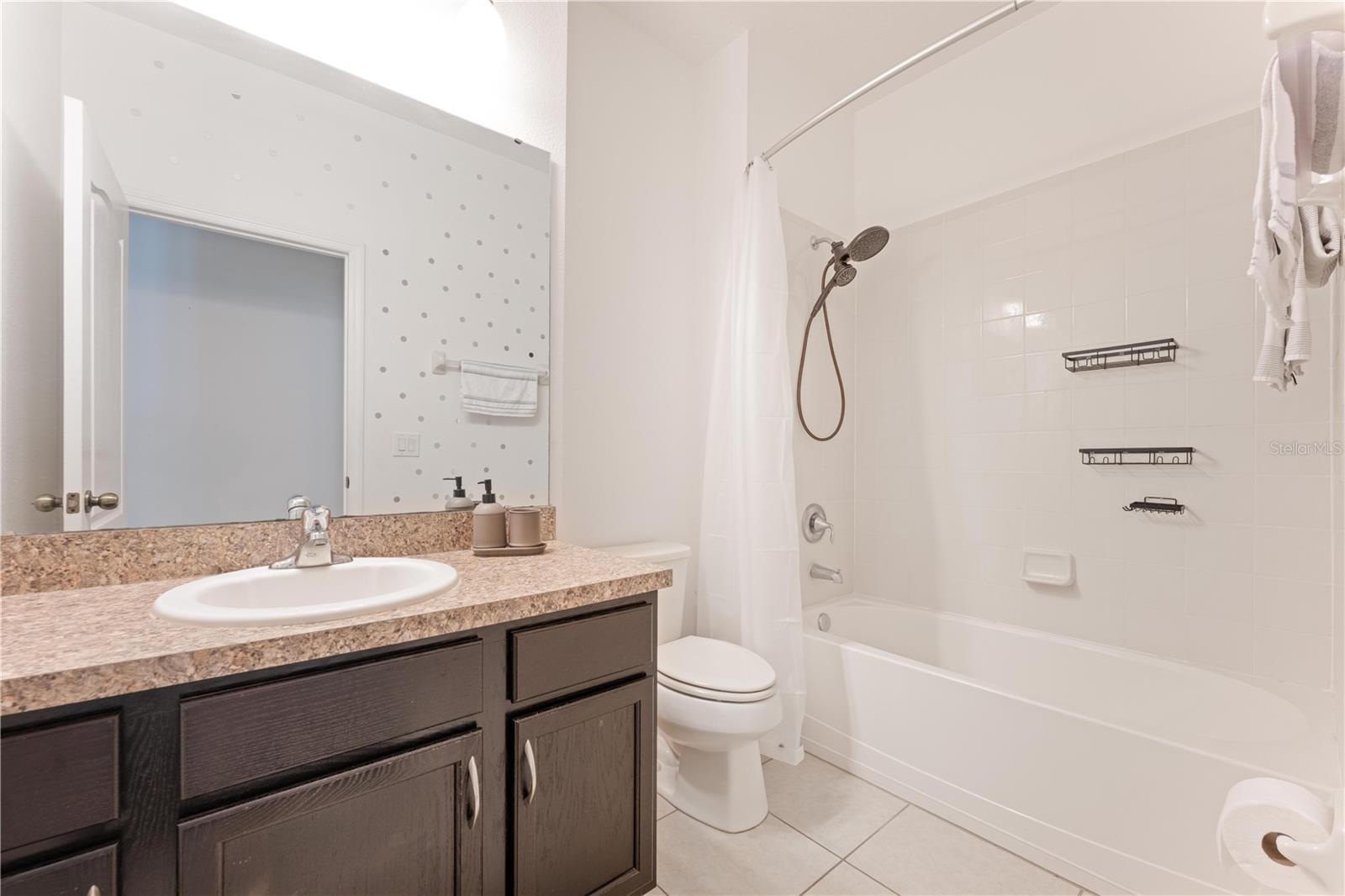 NARCOOSSEE VILLAGE PH 2 - Residential Lease