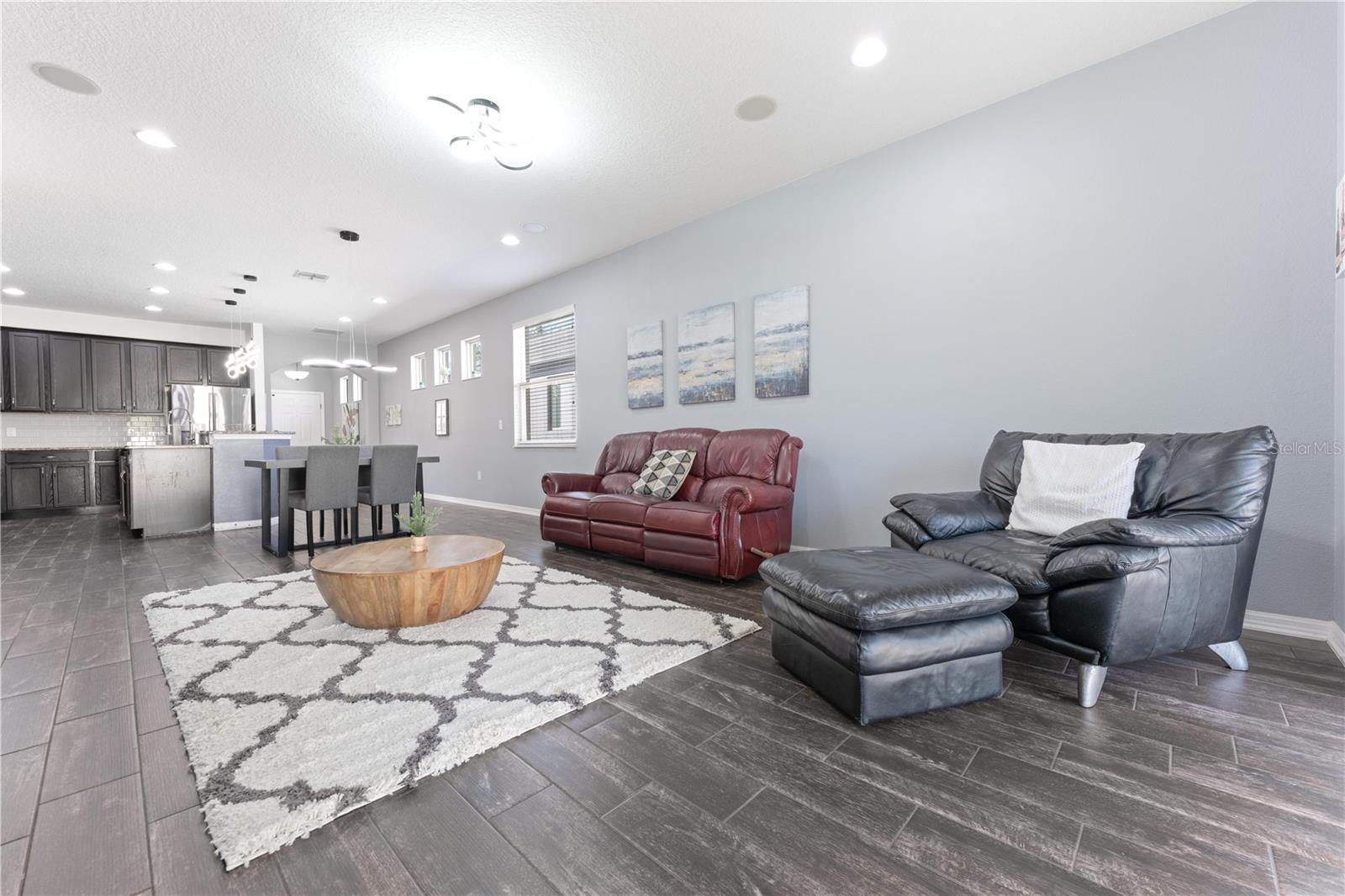 NARCOOSSEE VILLAGE PH 2 - Residential Lease