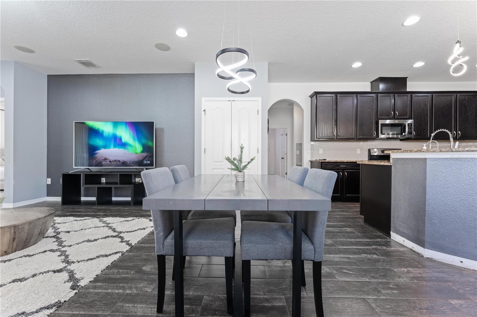 NARCOOSSEE VILLAGE PH 2 - Residential Lease