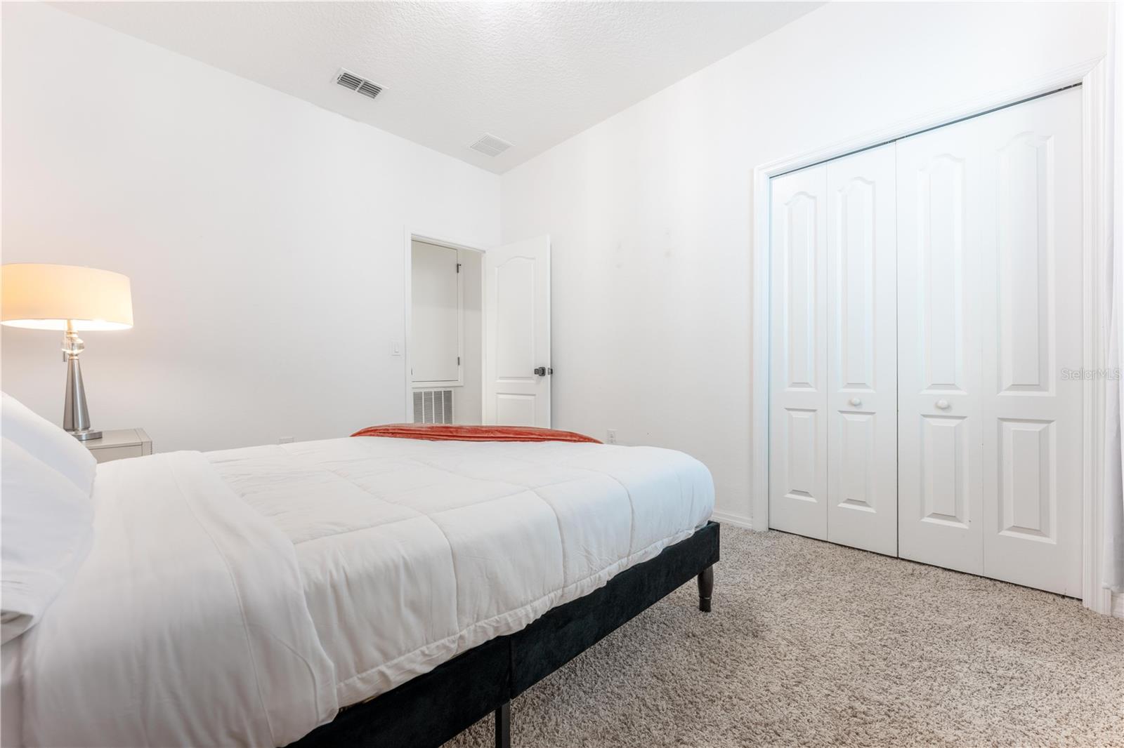 NARCOOSSEE VILLAGE PH 2 - Residential Lease