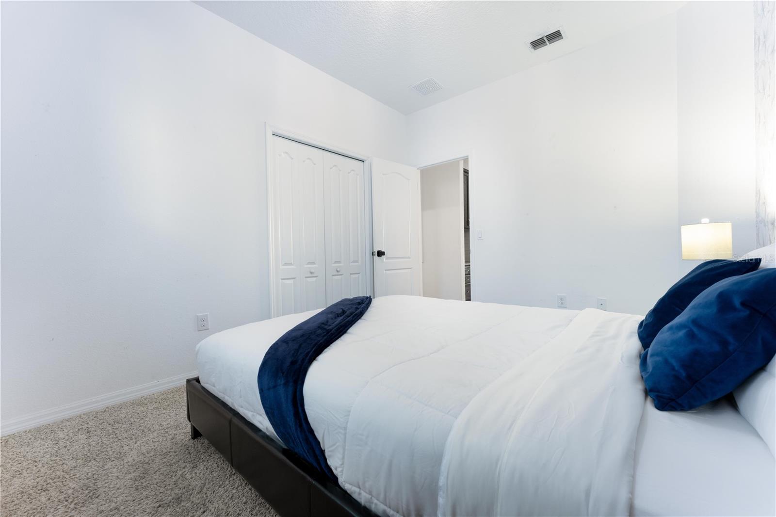 NARCOOSSEE VILLAGE PH 2 - Residential Lease