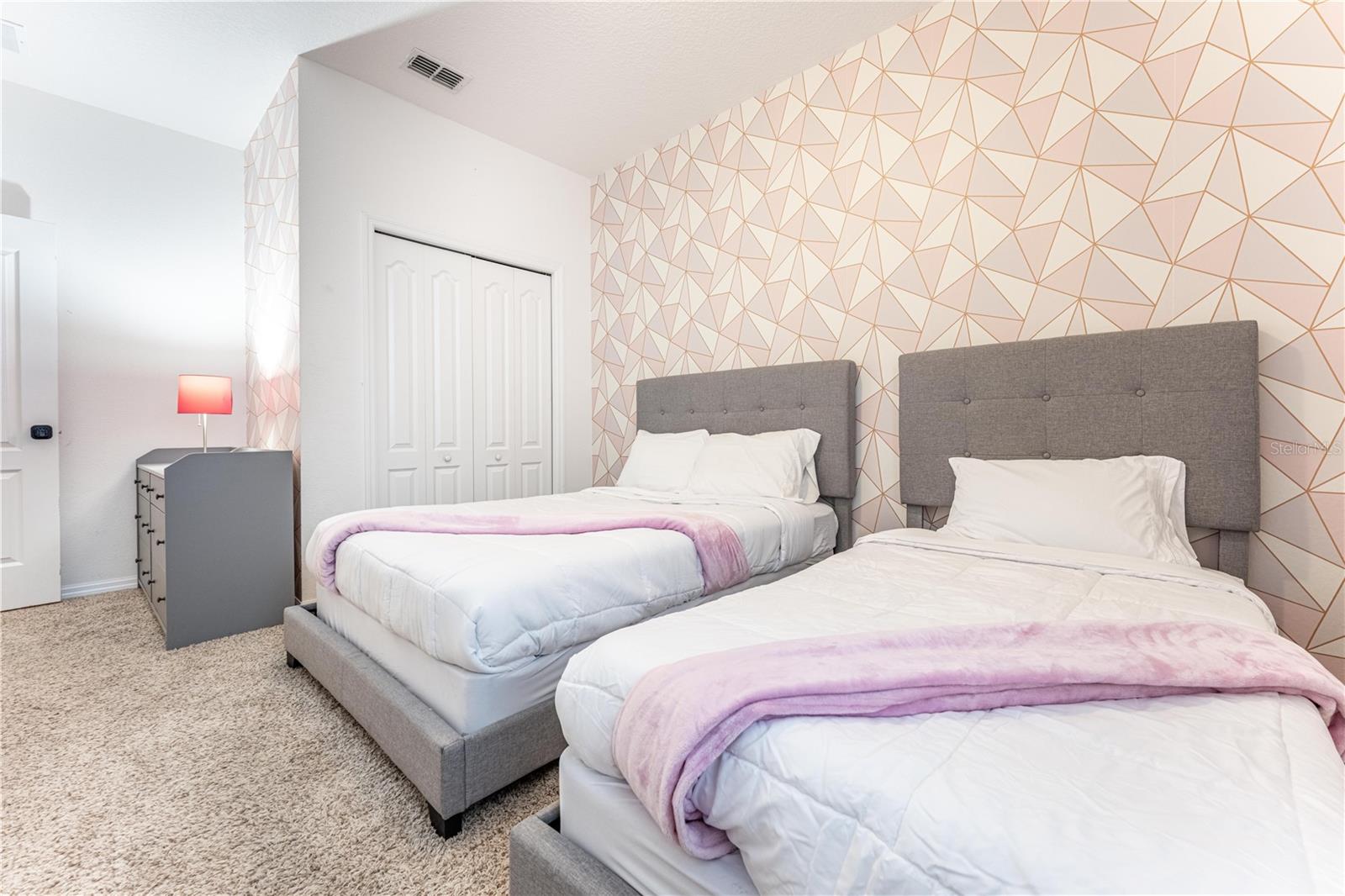 NARCOOSSEE VILLAGE PH 2 - Residential Lease