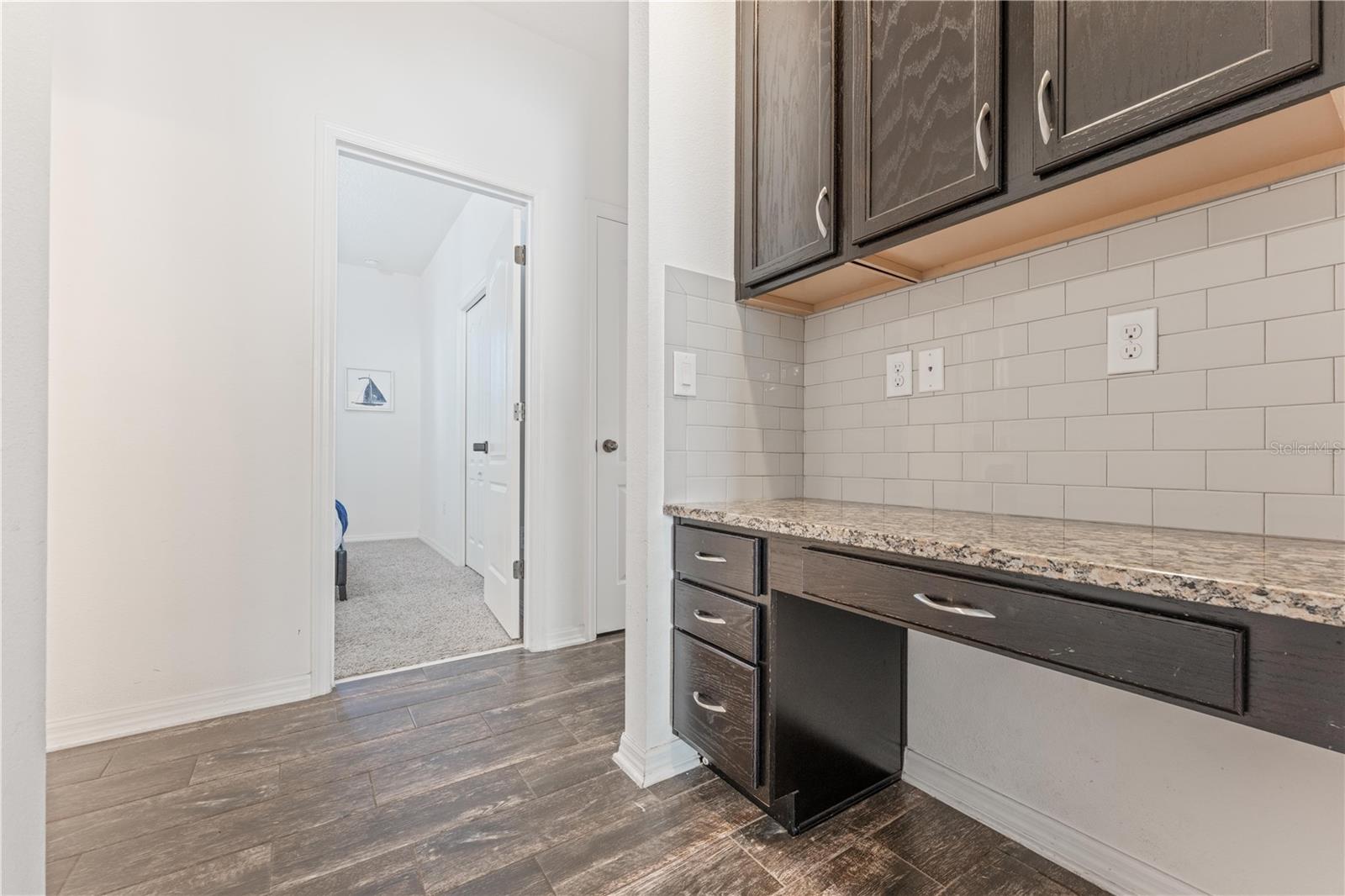 NARCOOSSEE VILLAGE PH 2 - Residential Lease