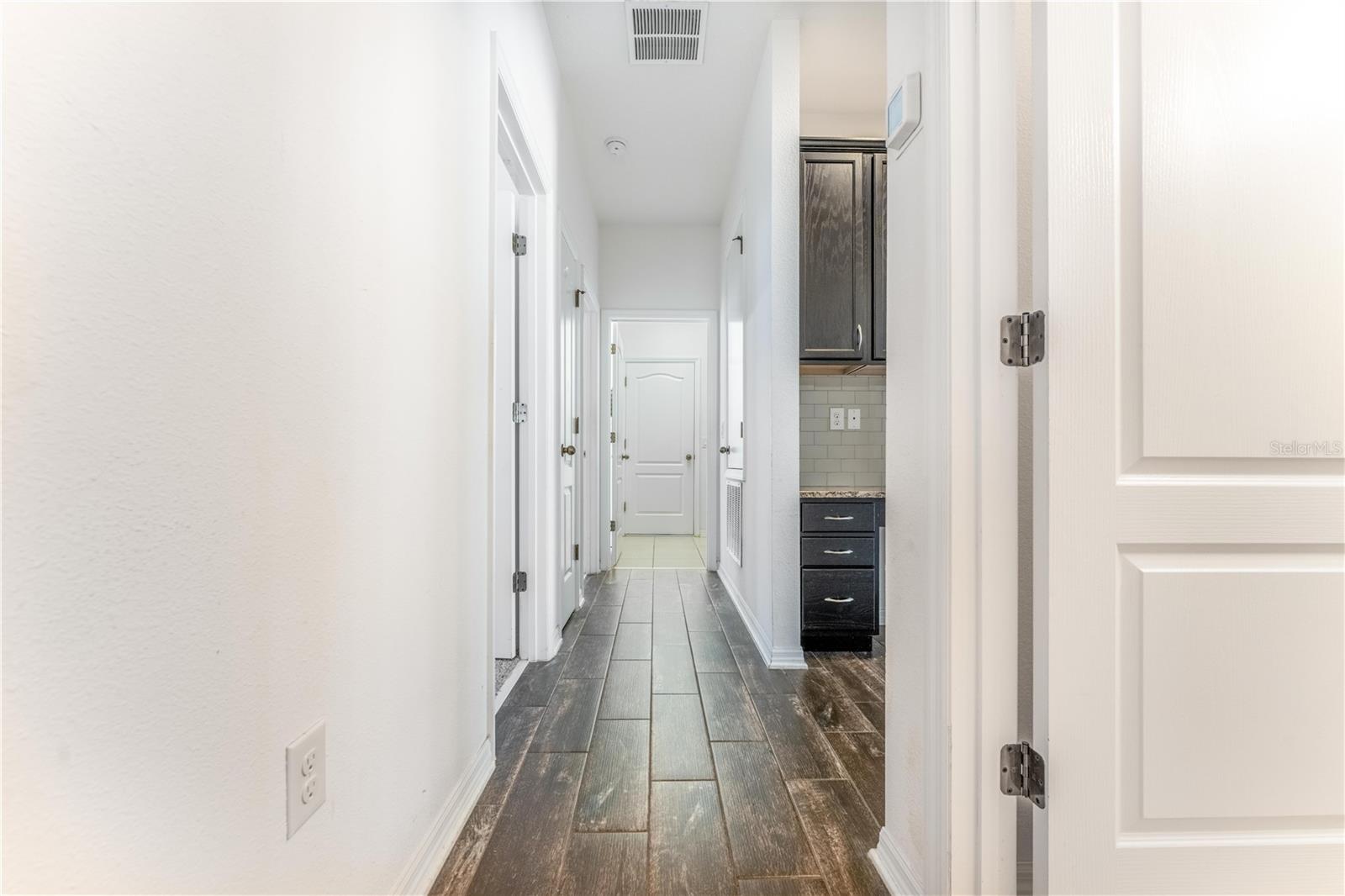 NARCOOSSEE VILLAGE PH 2 - Residential Lease