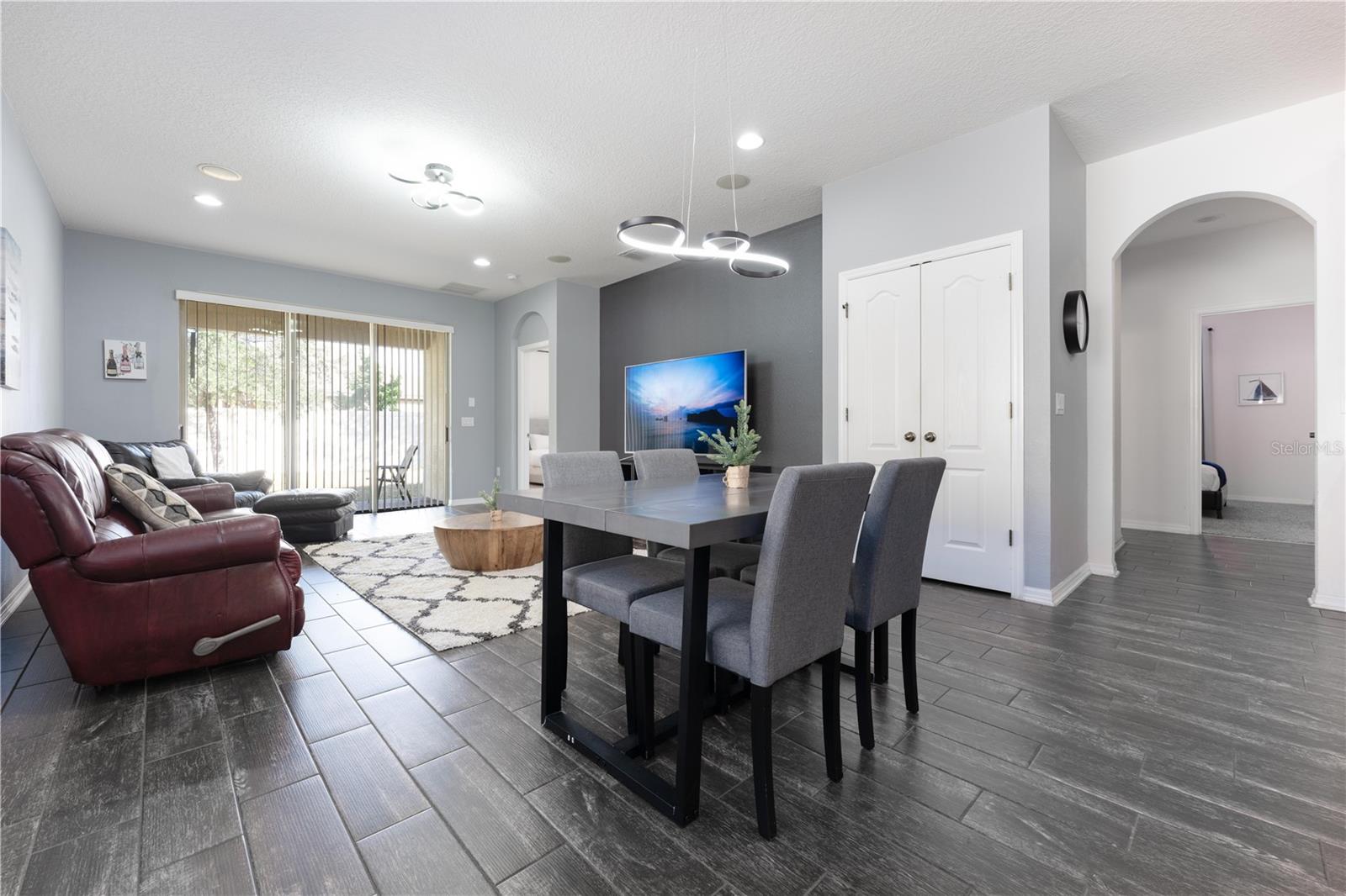 NARCOOSSEE VILLAGE PH 2 - Residential Lease