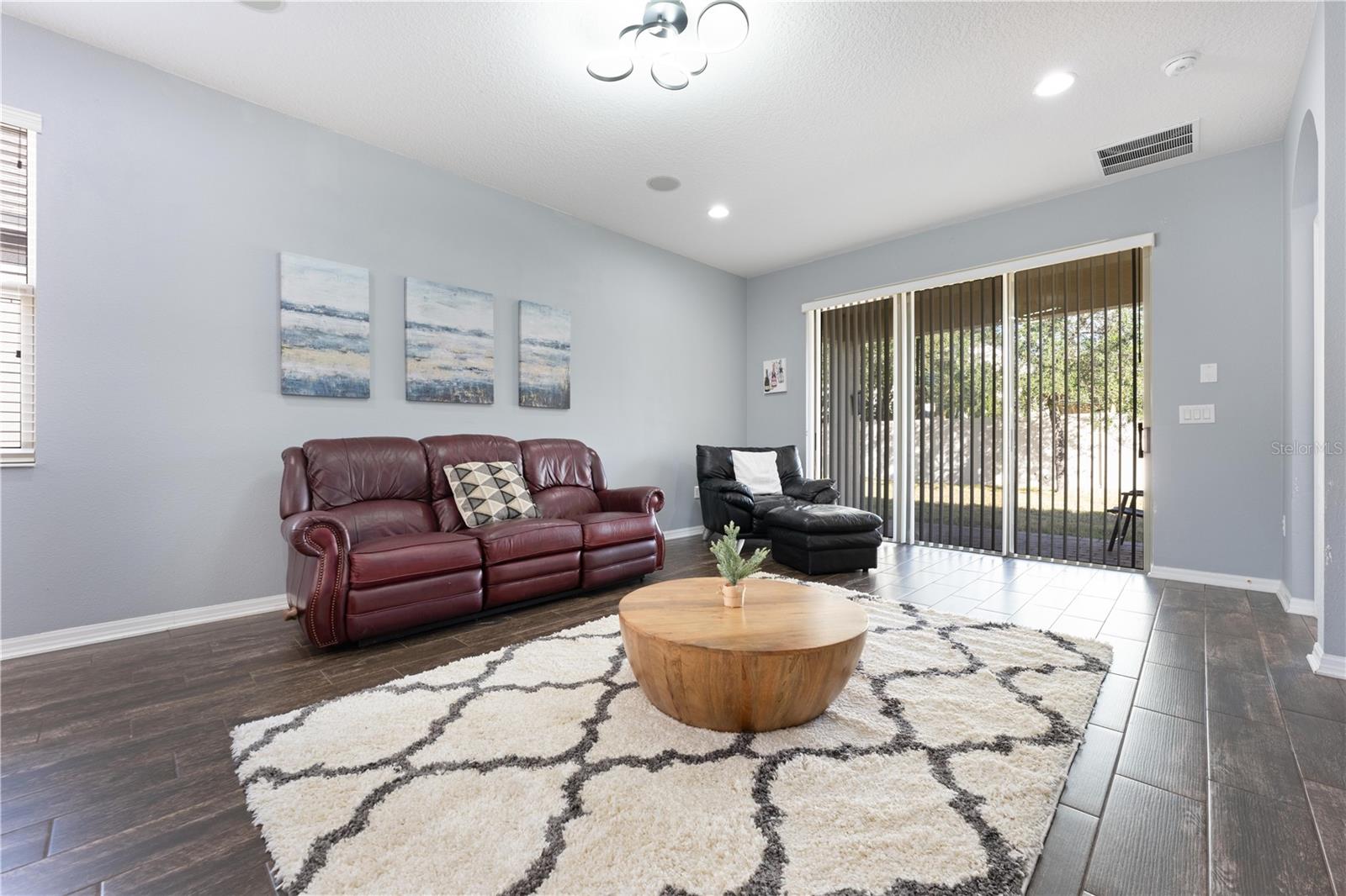 NARCOOSSEE VILLAGE PH 2 - Residential Lease