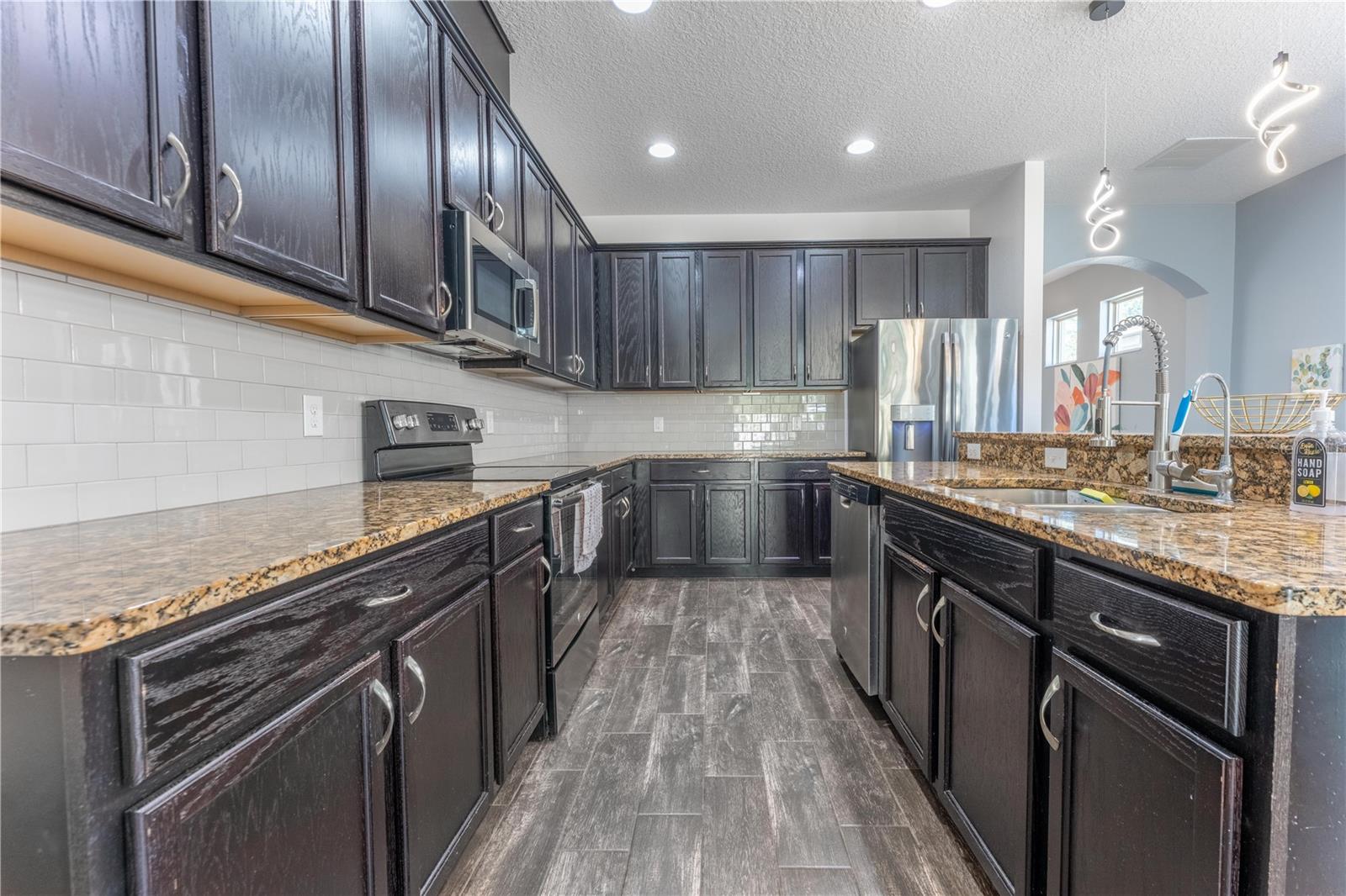 NARCOOSSEE VILLAGE PH 2 - Residential Lease