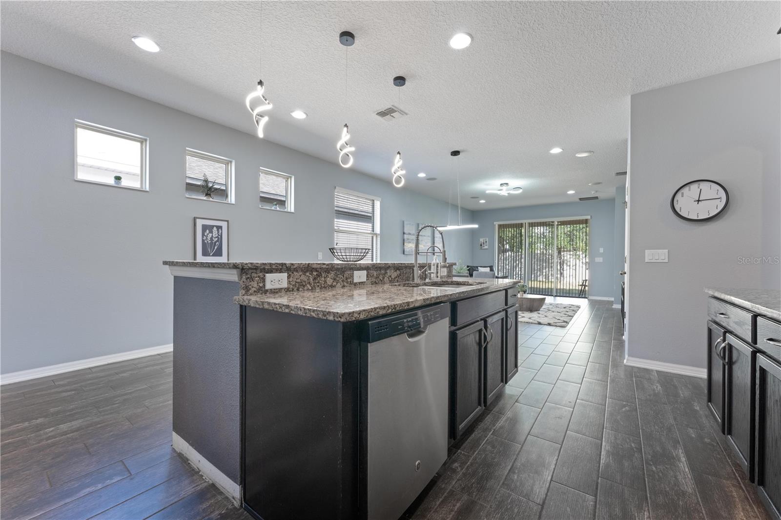 NARCOOSSEE VILLAGE PH 2 - Residential Lease