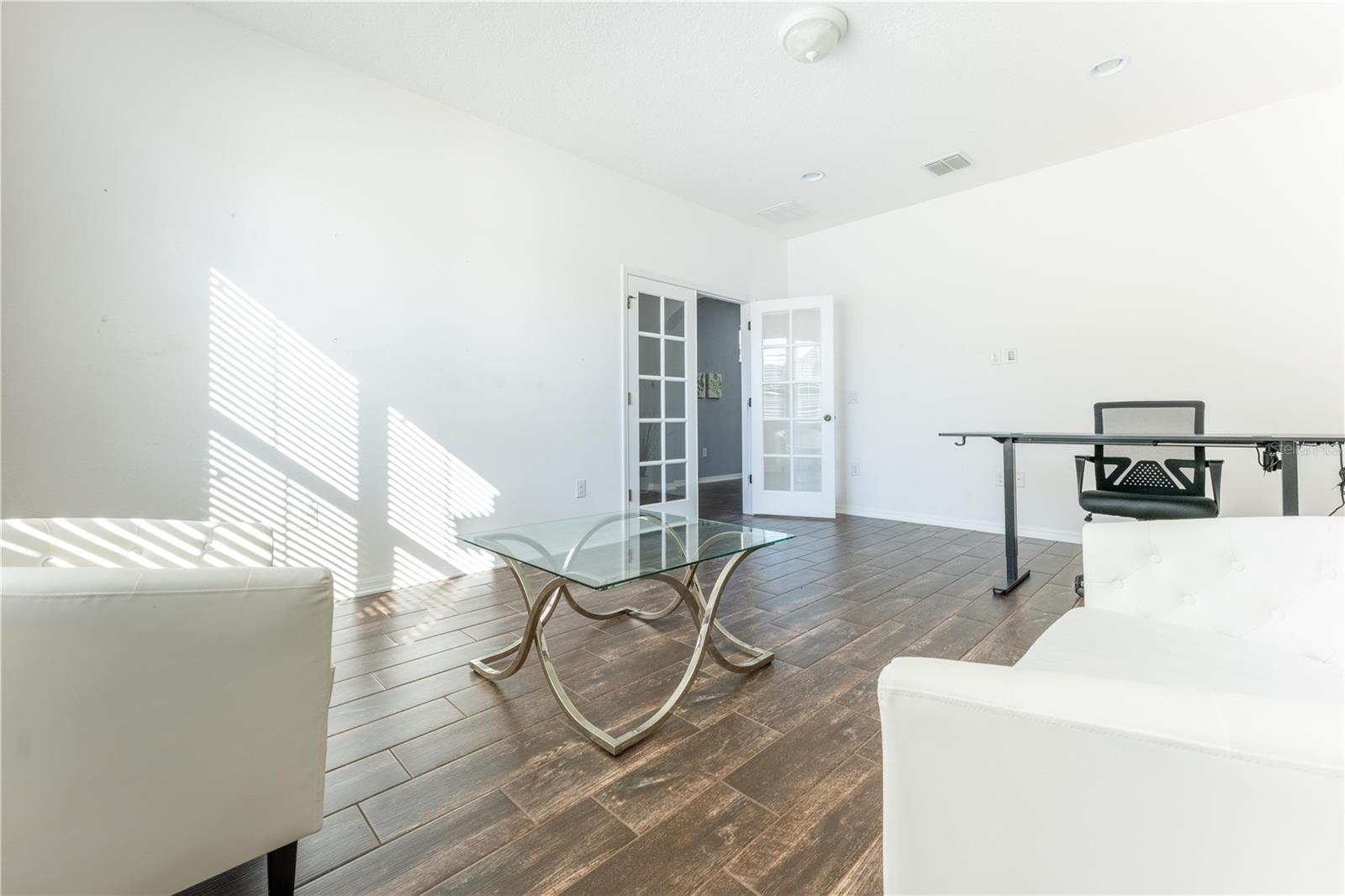 NARCOOSSEE VILLAGE PH 2 - Residential Lease