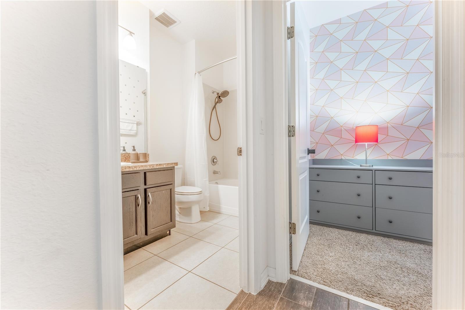 NARCOOSSEE VILLAGE PH 2 - Residential Lease