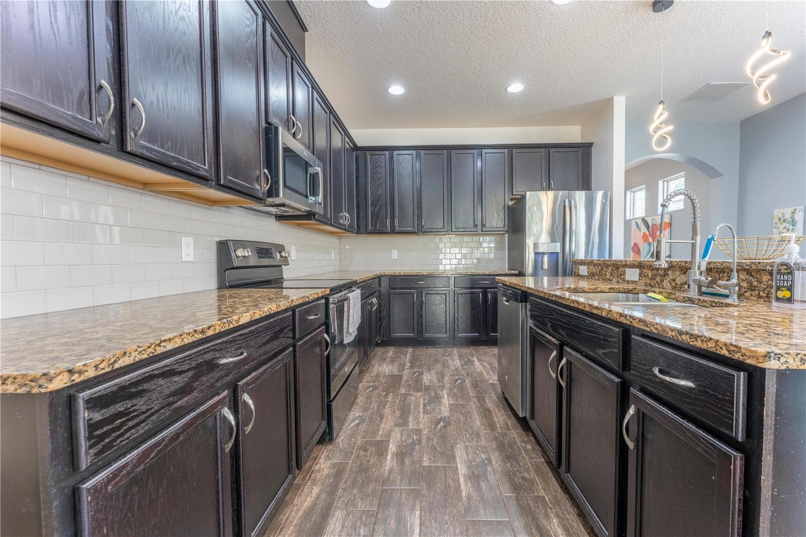 NARCOOSSEE VILLAGE PH 2 - Residential Lease