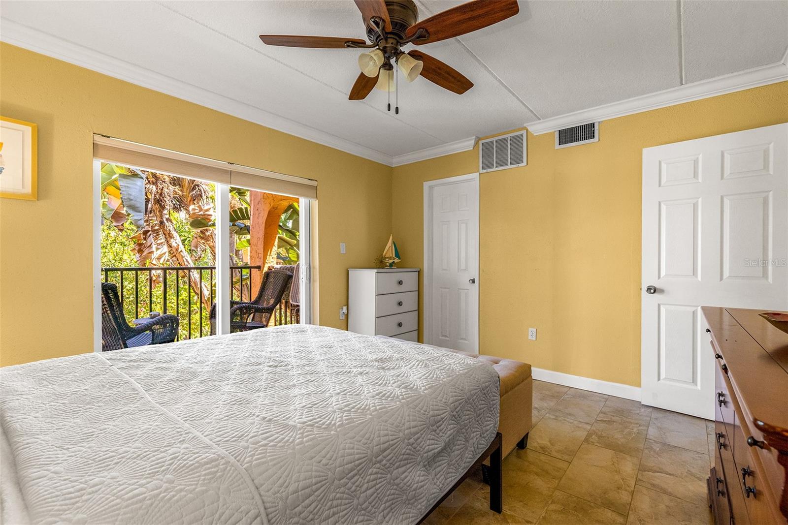 BOCA SHORES CONDO - Residential Lease