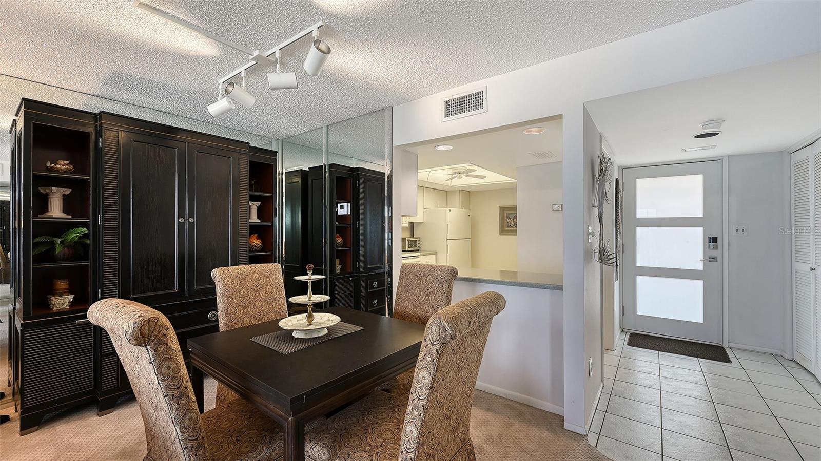 SEAPLACE II - Residential