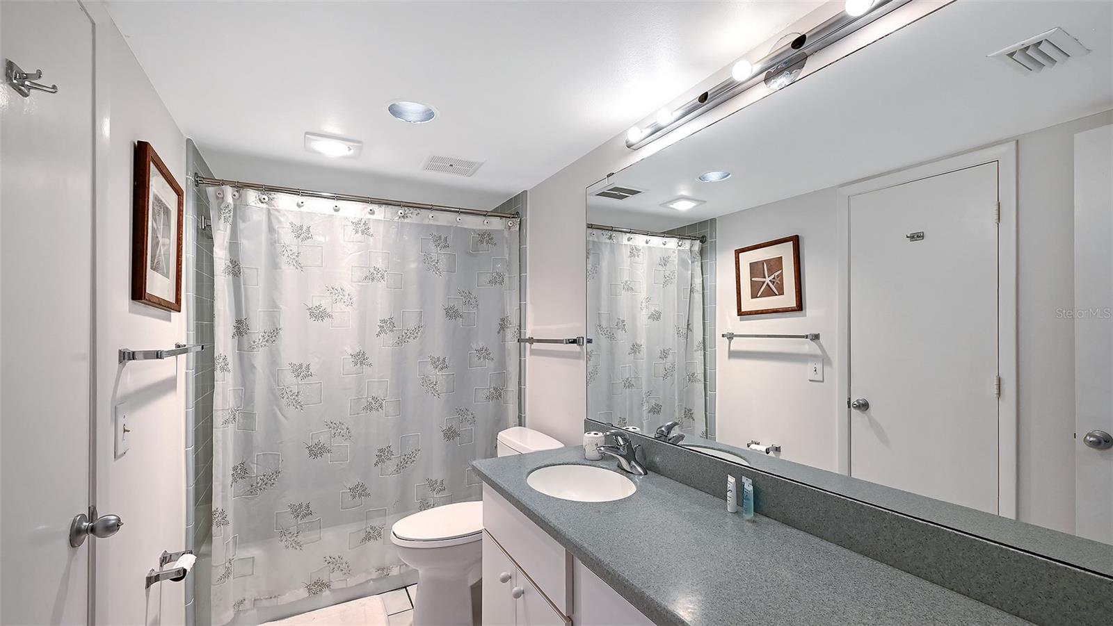 SEAPLACE II - Residential