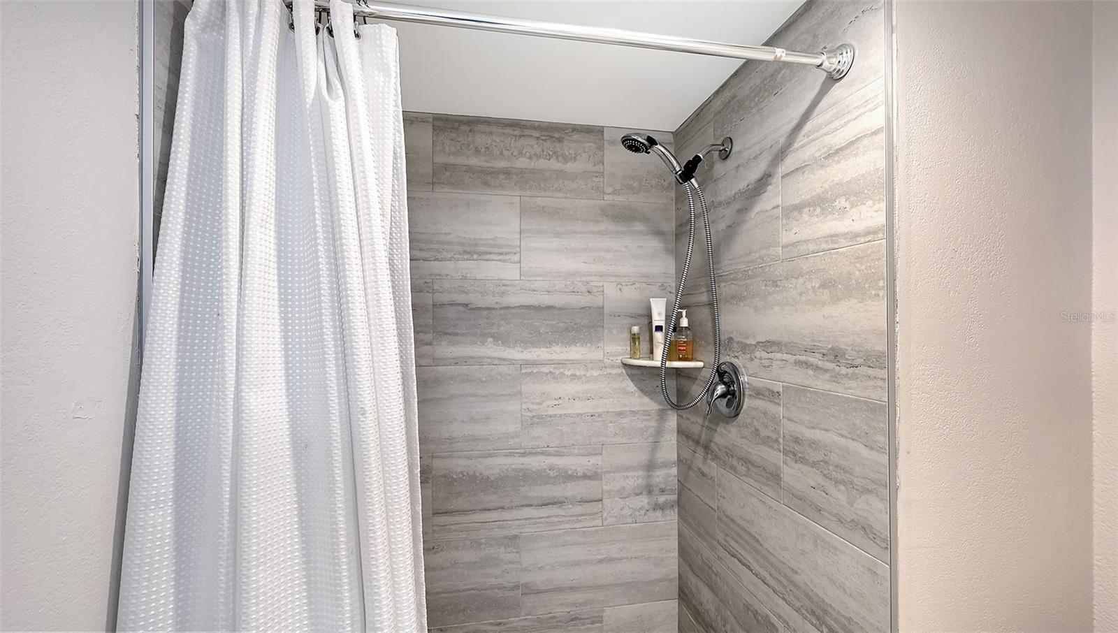 SEAPLACE II - Residential