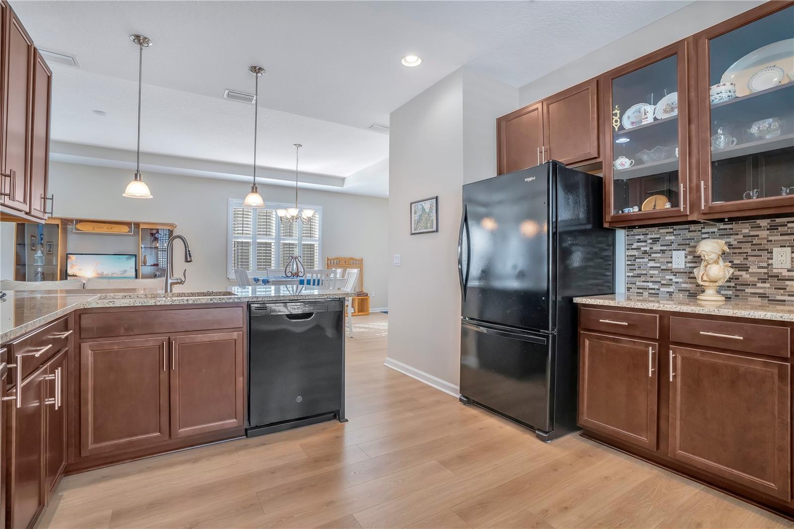 VICTORIA GARDENS PH 6 - Residential