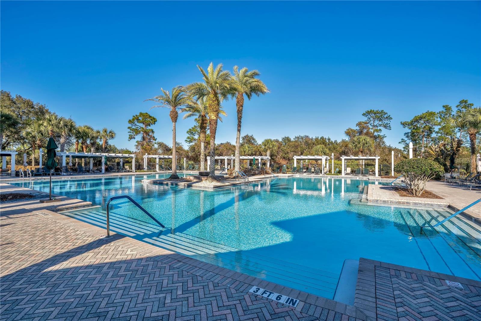 VICTORIA GARDENS PH 6 - Residential