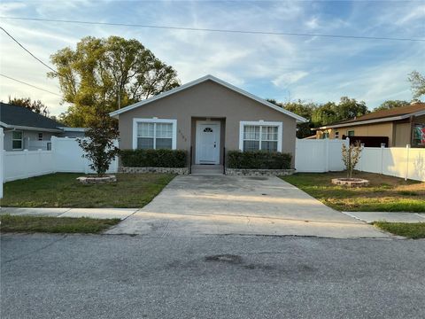 Photo of 2127 W Perio Street #1, Tampa, FL 33612 (MLS # TB8506987)