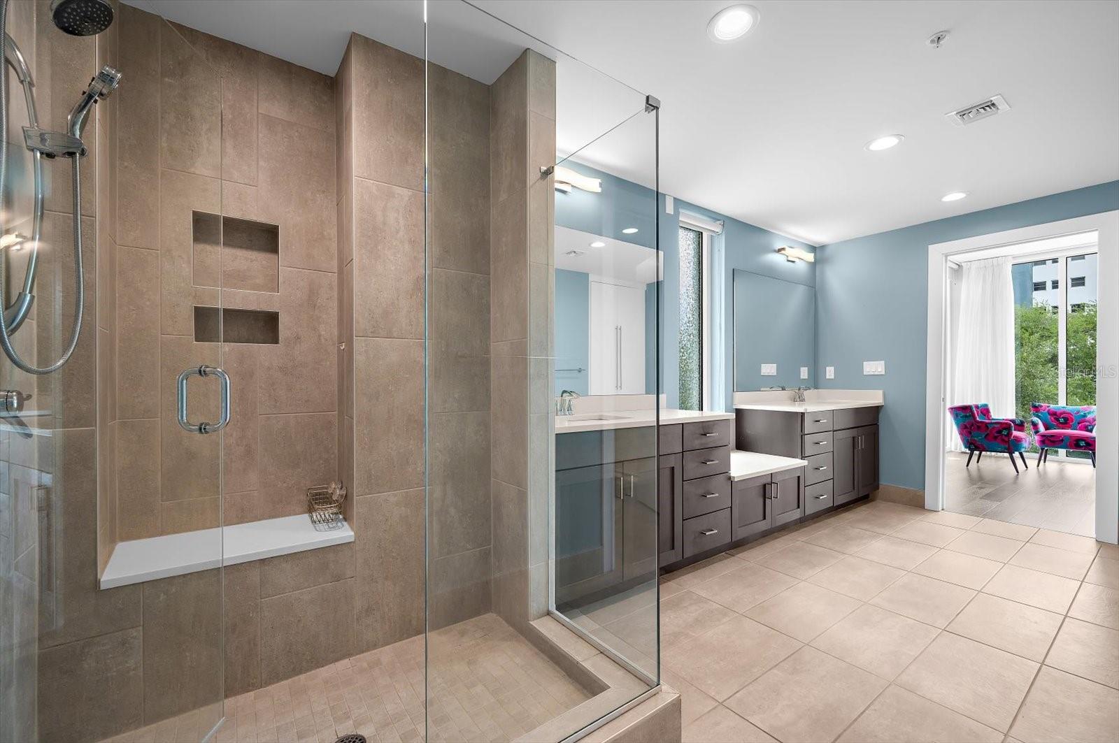 BLISS CONDO - Residential