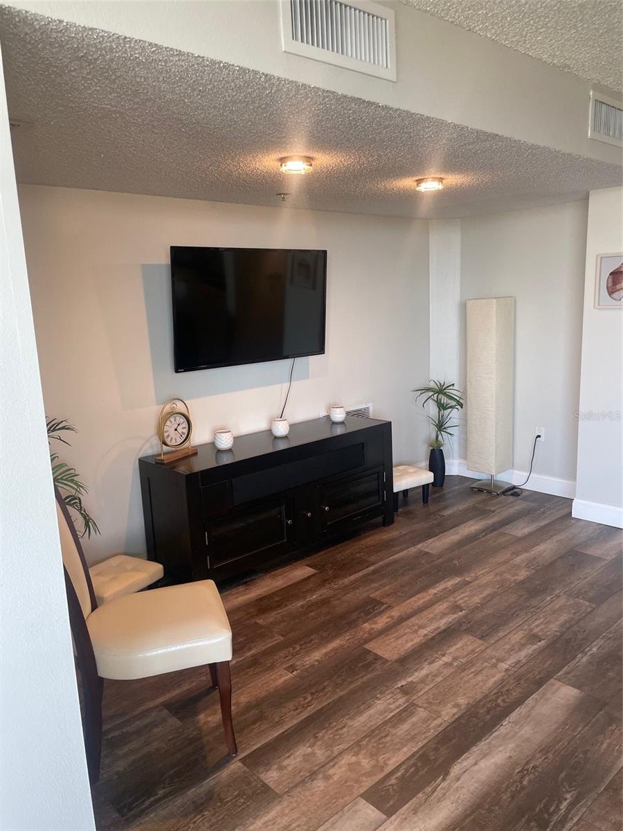 ISLAND WALK CONDO - Residential