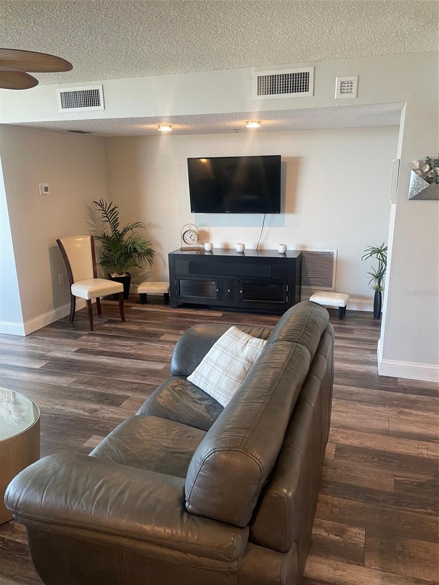 ISLAND WALK CONDO - Residential