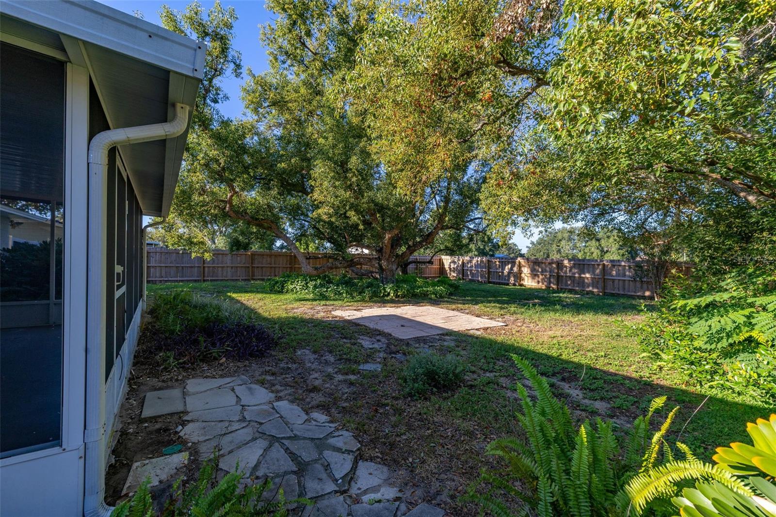 CRYSTAL LAKE ESTATES - Residential