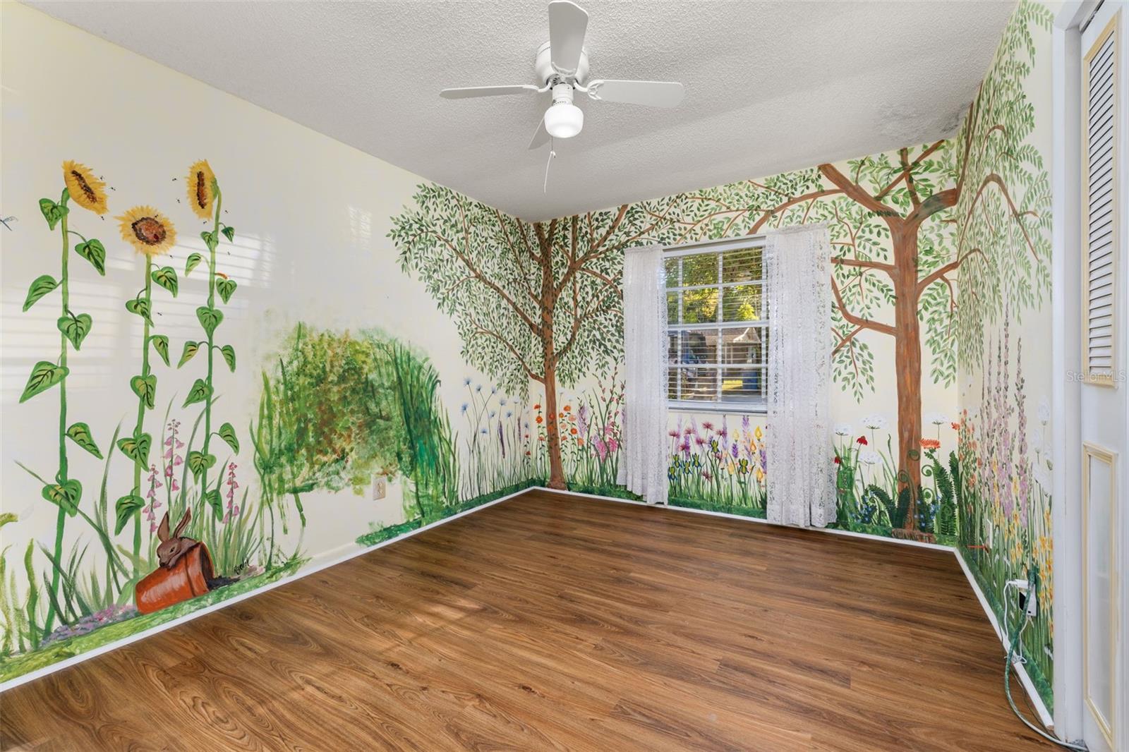 CRYSTAL LAKE ESTATES - Residential