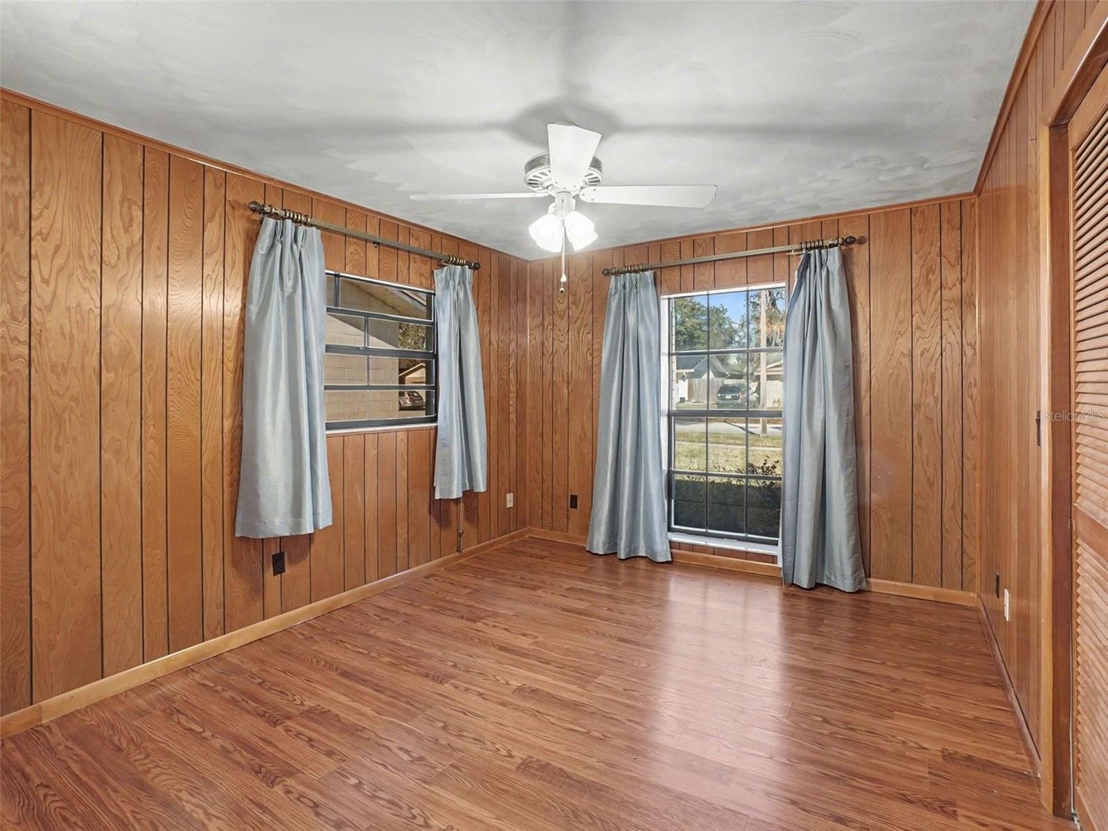 LAKE WAUNATTA VILLAGE - Residential