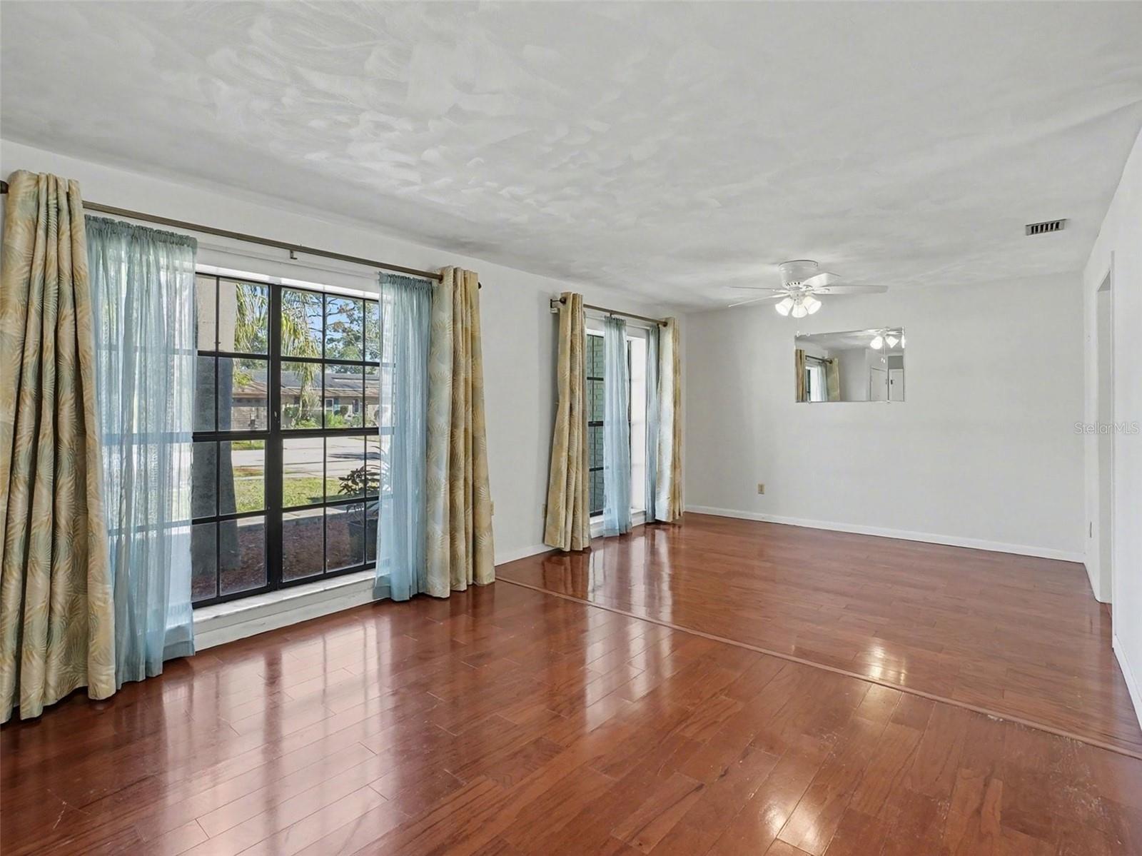 LAKE WAUNATTA VILLAGE - Residential