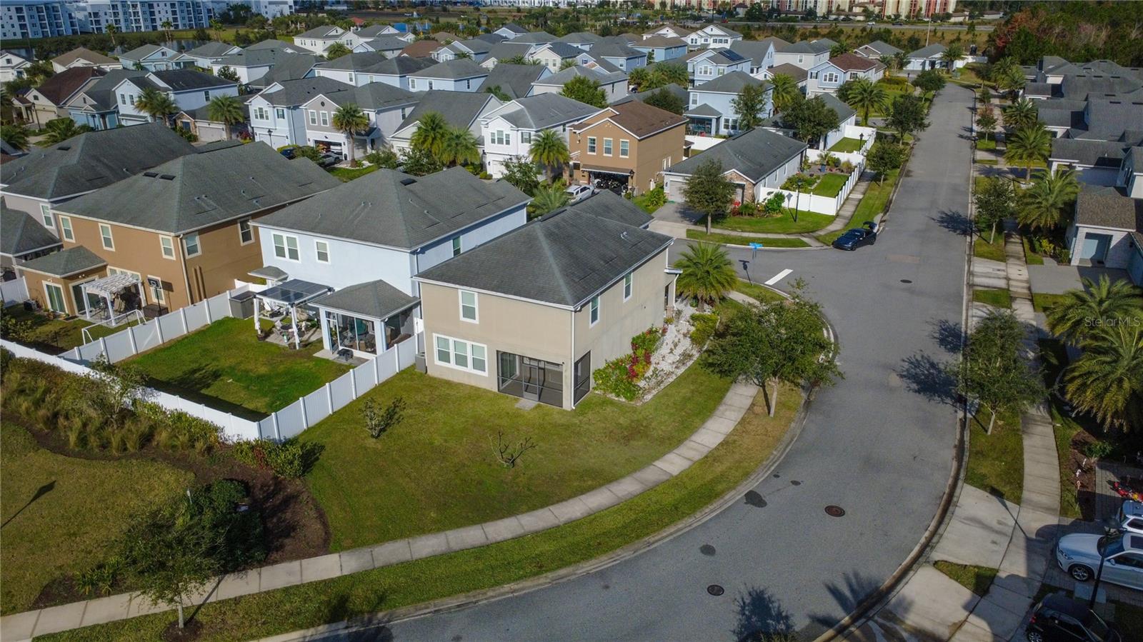 STOREY LAKE - Residential Lease