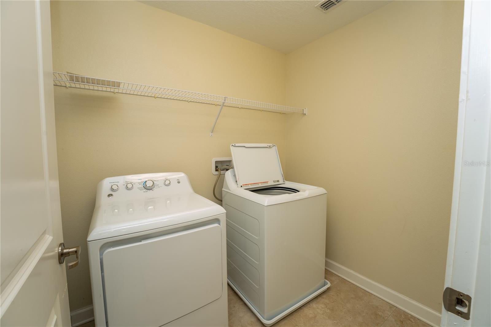 STOREY LAKE - Residential Lease