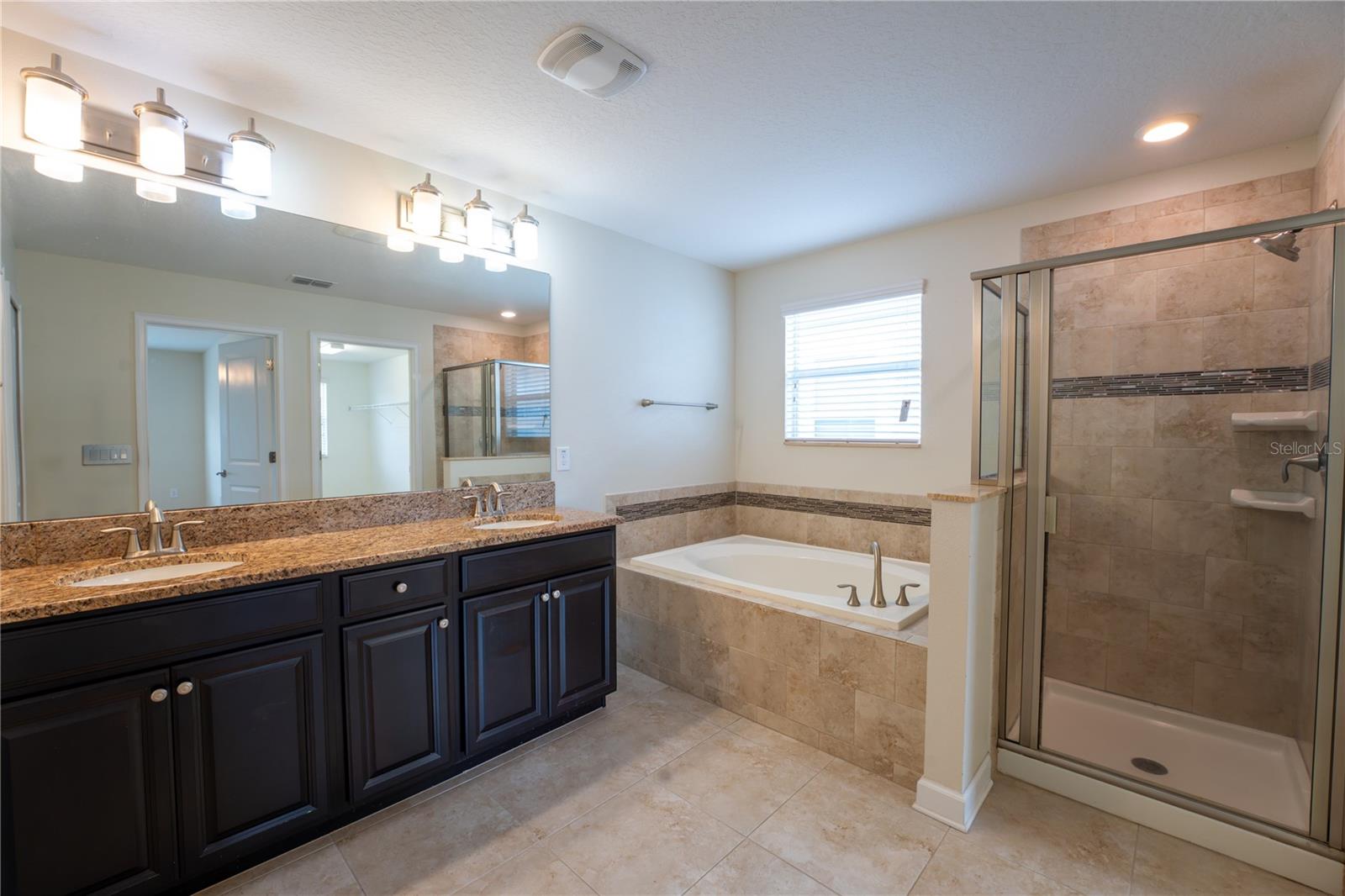 STOREY LAKE - Residential Lease